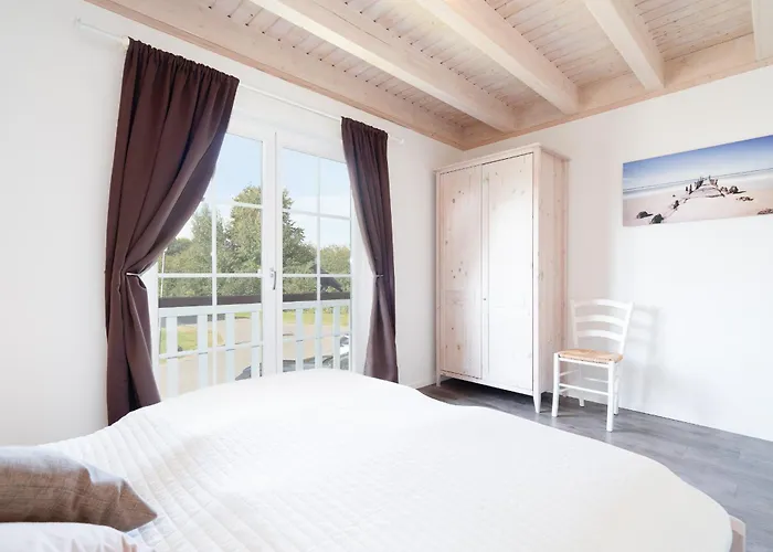 Strandpark H094 بيت للعطل *