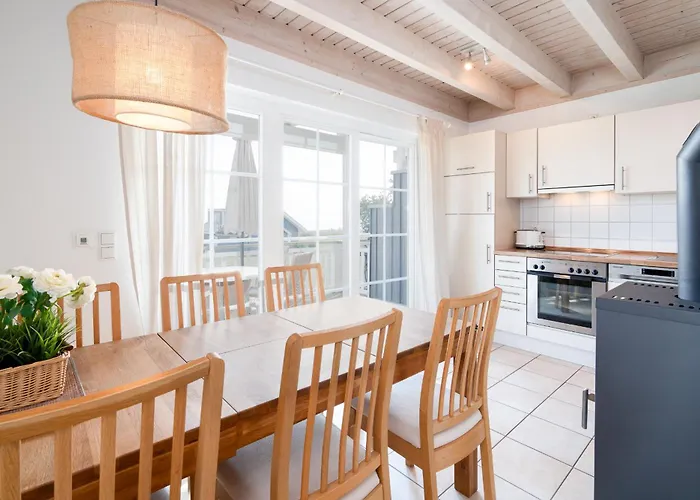 بيت للعطل Strandpark H094 *